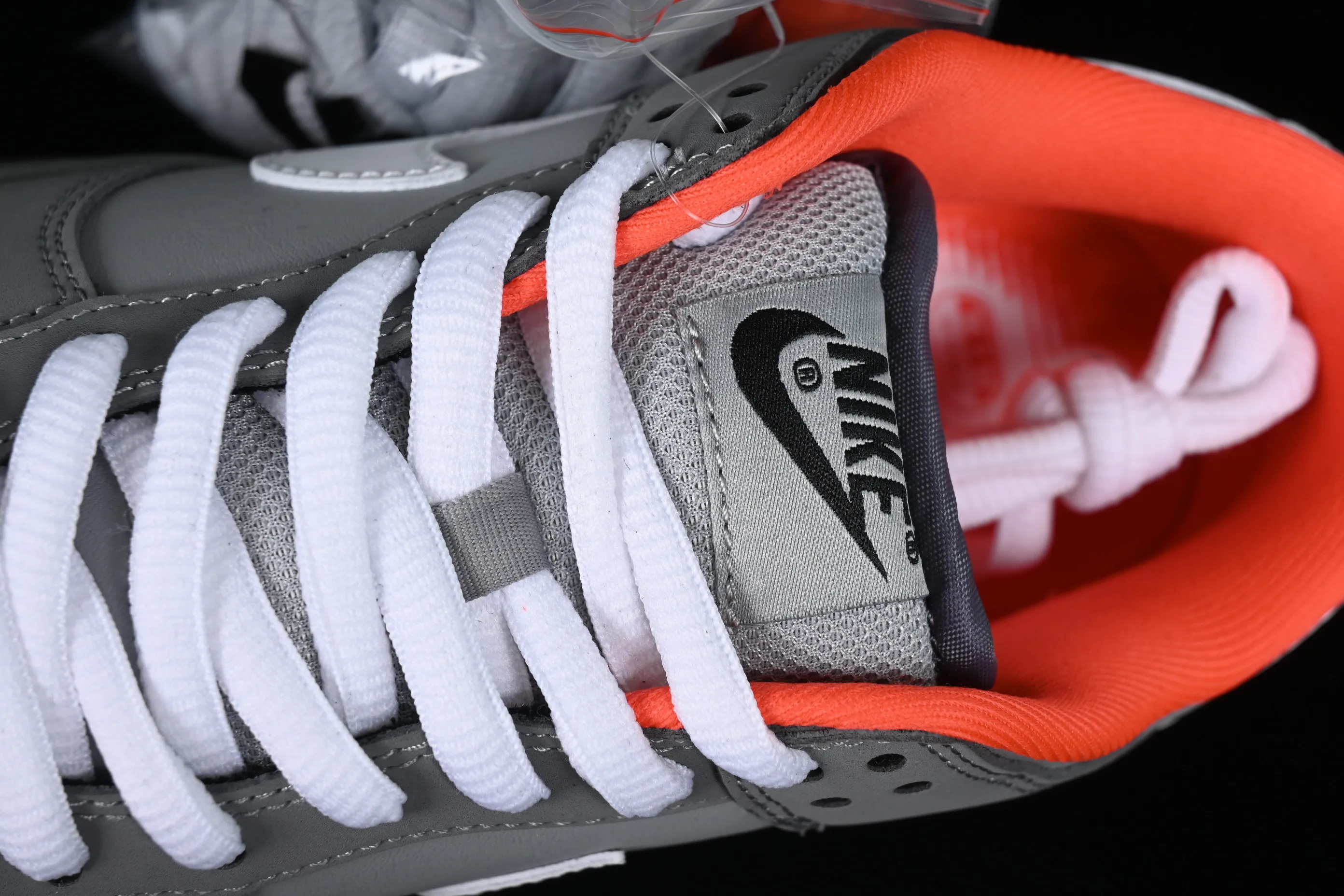 All Categories Nk SB Dunk Series Nk SB Dunk Low Low-top Sneakers K Version Nk Dunk Sb New York Gray Peace Dove New York City Limited SB Low-top Casual Sneakers 304292-011